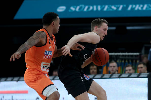 考量与赛场 考量与赛场